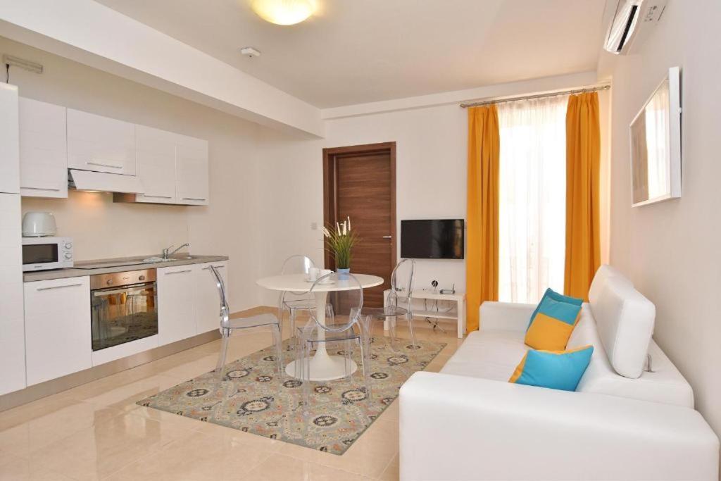 The Caves Apartments San Ġiljan Exterior foto